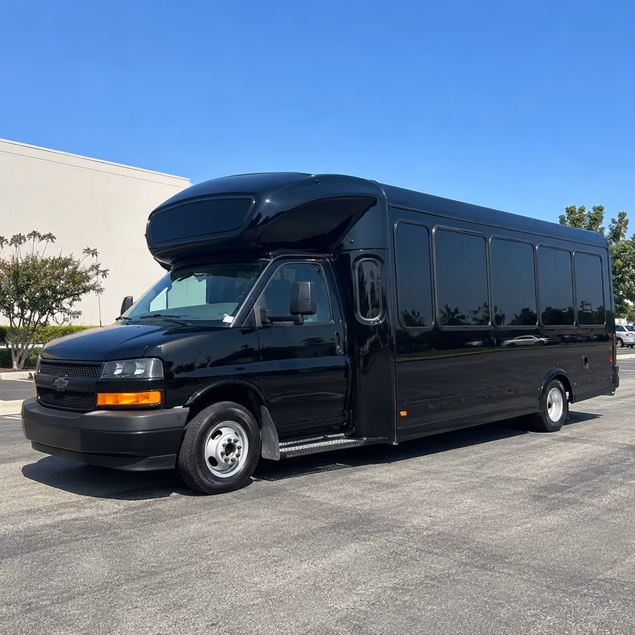 20 Passenger Party Bus Exterior