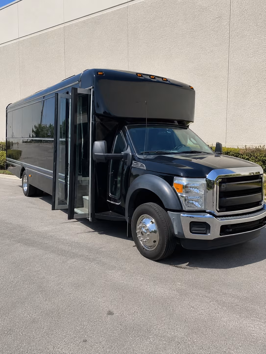 West Covina Birthday, Sweet 16, & Quinceañera Transportation onboard seating